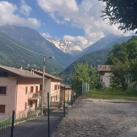 B&B La Presef Vezza dʼOglio Exteriör bild